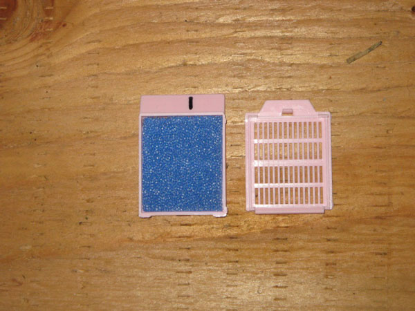 Figure 27 – Photo d'un exemple de la  cassette étiquetée doublée d'un tampon pour biopsie
